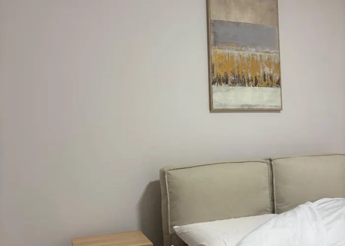 Vivic Attic Monforte *